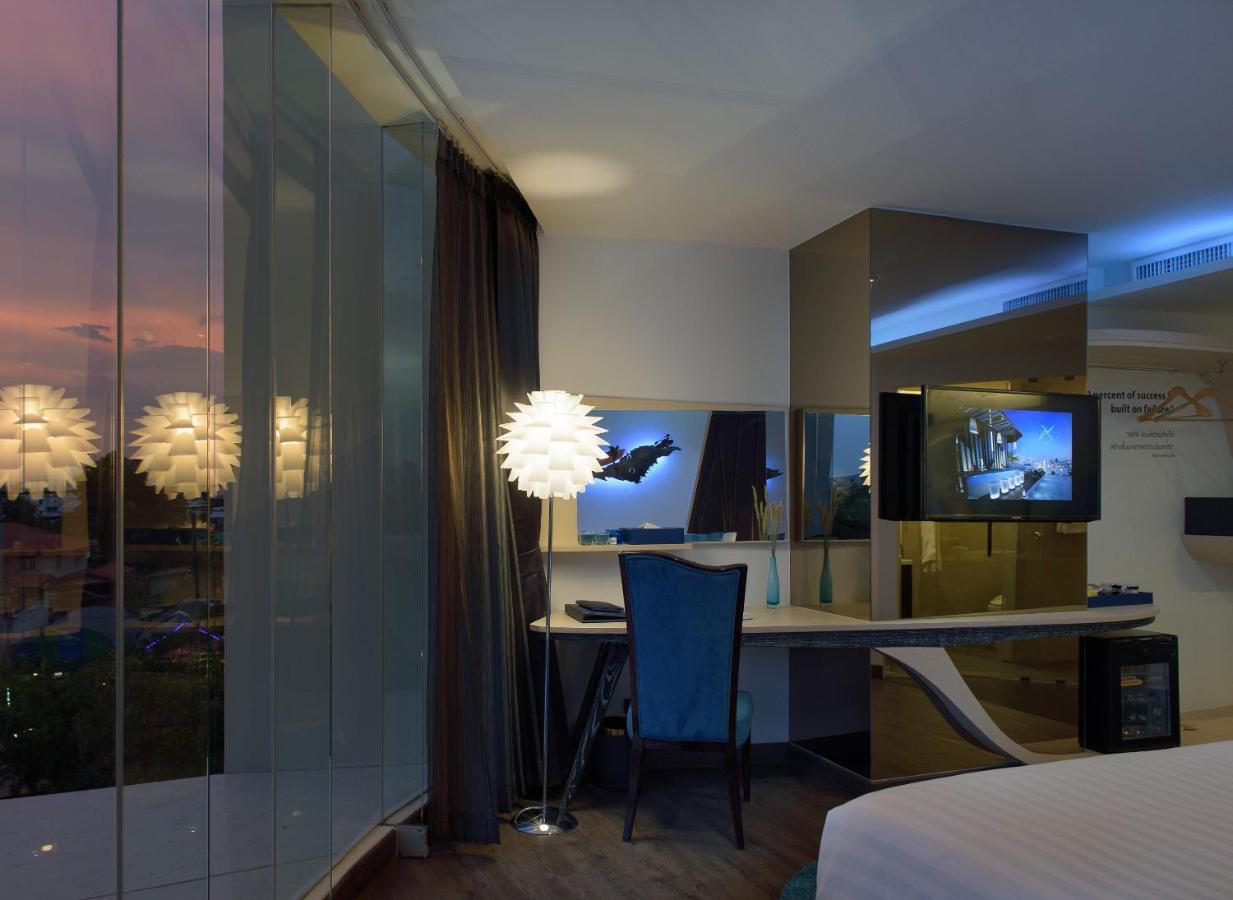 The Xtreme Suites Bangkok Exterior foto