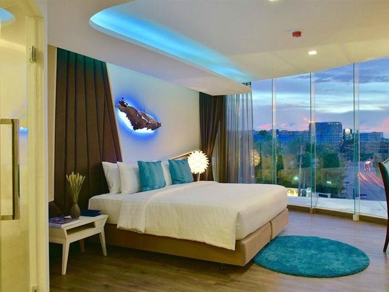 The Xtreme Suites Bangkok Exterior foto