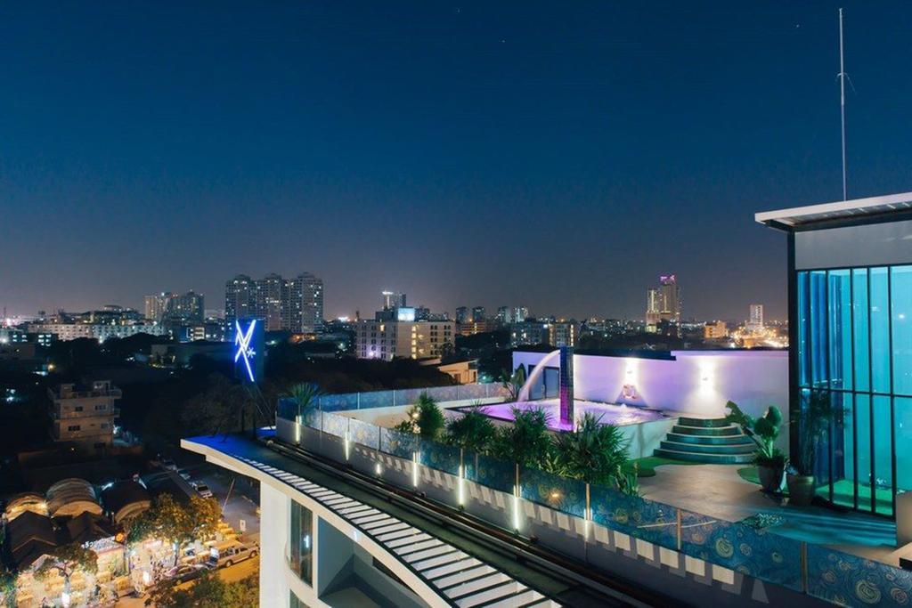 The Xtreme Suites Bangkok Exterior foto