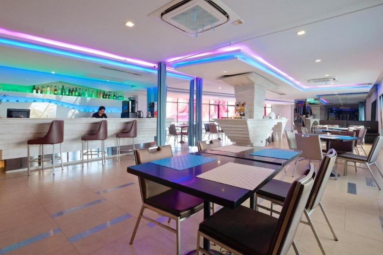 The Xtreme Suites Bangkok Exterior foto